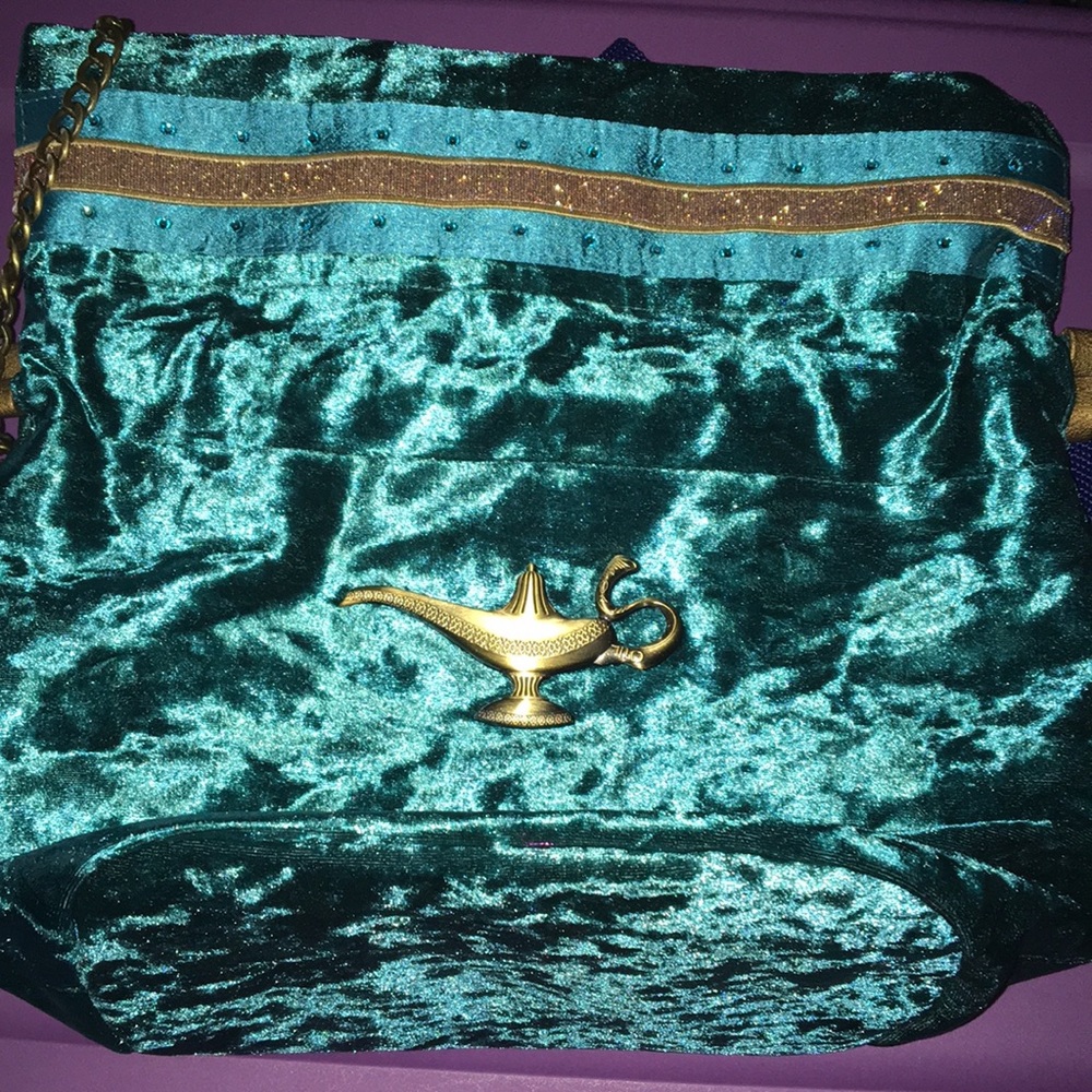 HP🎊Disney Aladdin magic lamp cross body bag